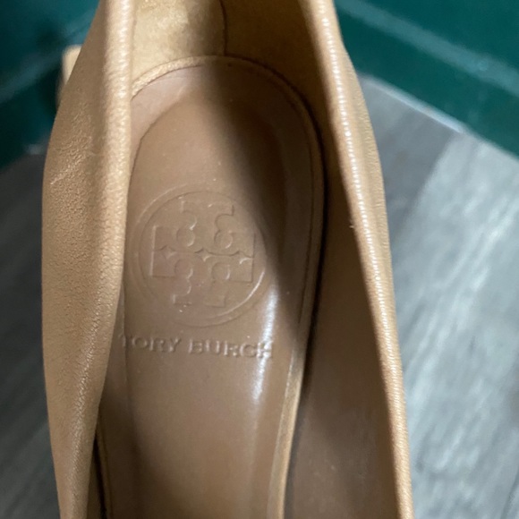 Beige Tory Burch pumps - Picture 2 of 7